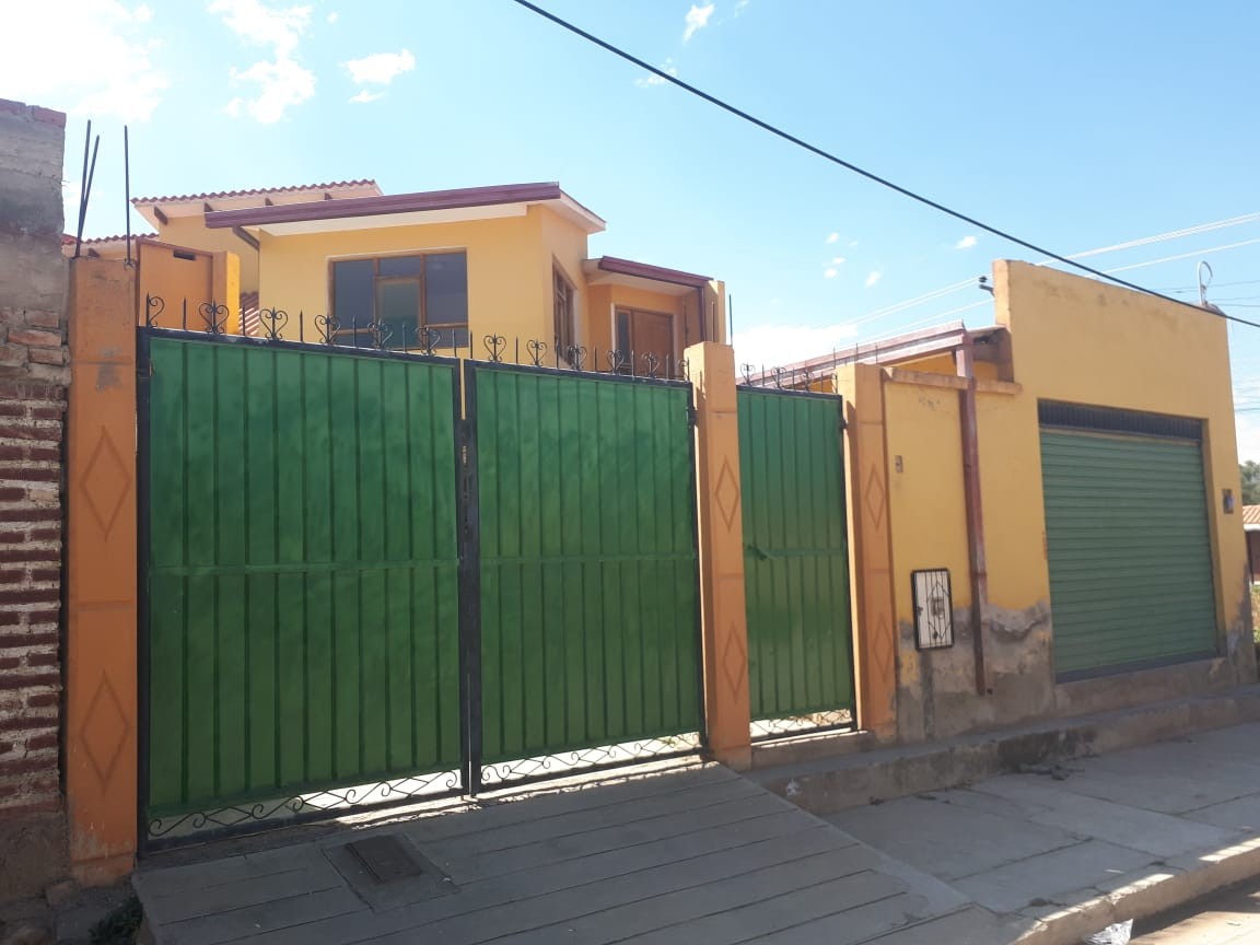 Casa en Colcapirhua en Cochabamba 3 dormitorios 2 baños 2 parqueos Foto 13