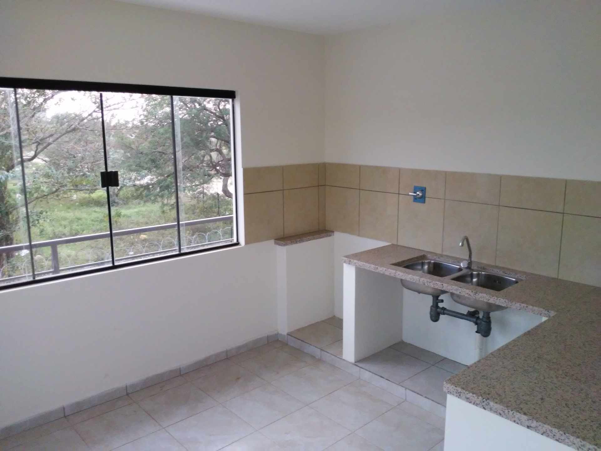 Casa en VentaBarrio Virgen de Guadalupe C/ San Simon 8vo anillo entre Cambodromo y Av Lujan parada final linea 14 Foto 11