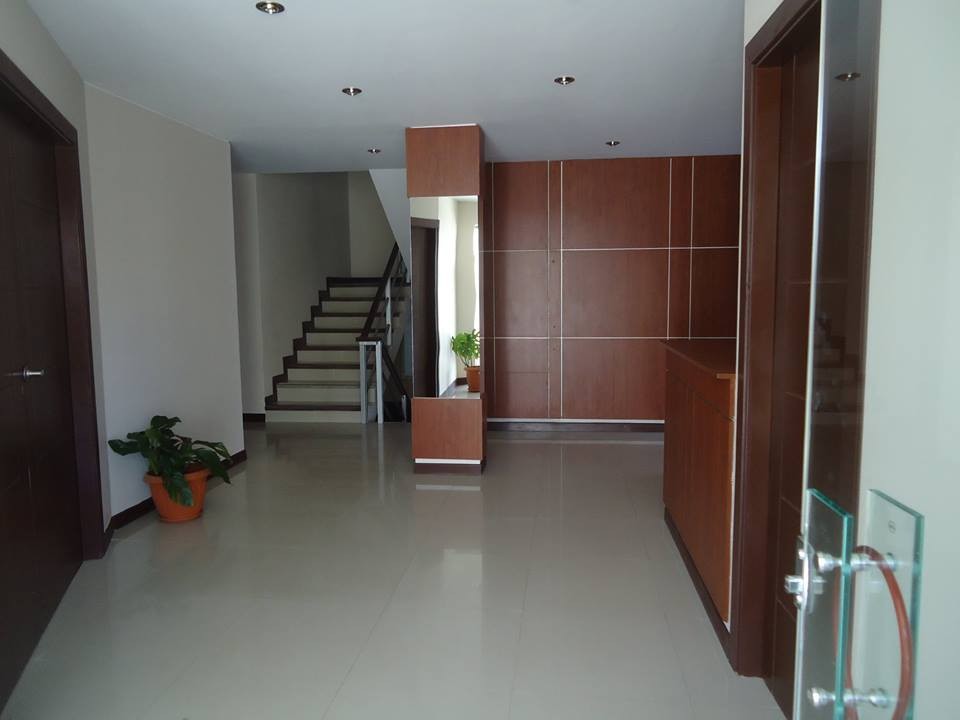 Departamento Achumani, calle F, Sector Asilo. Edificio Residencial Foto 25