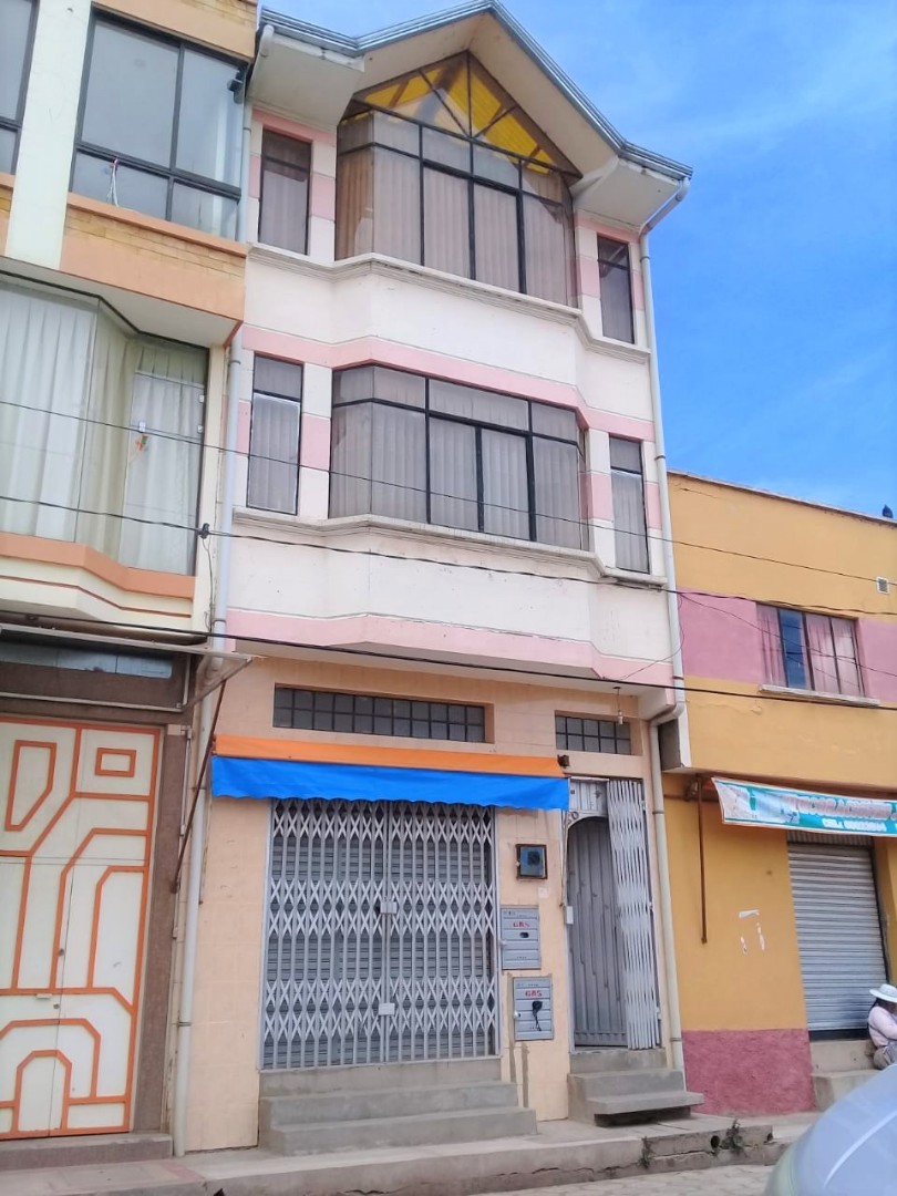 Casa en La Ceja en El Alto 4 dormitorios 3 baños  Foto 2