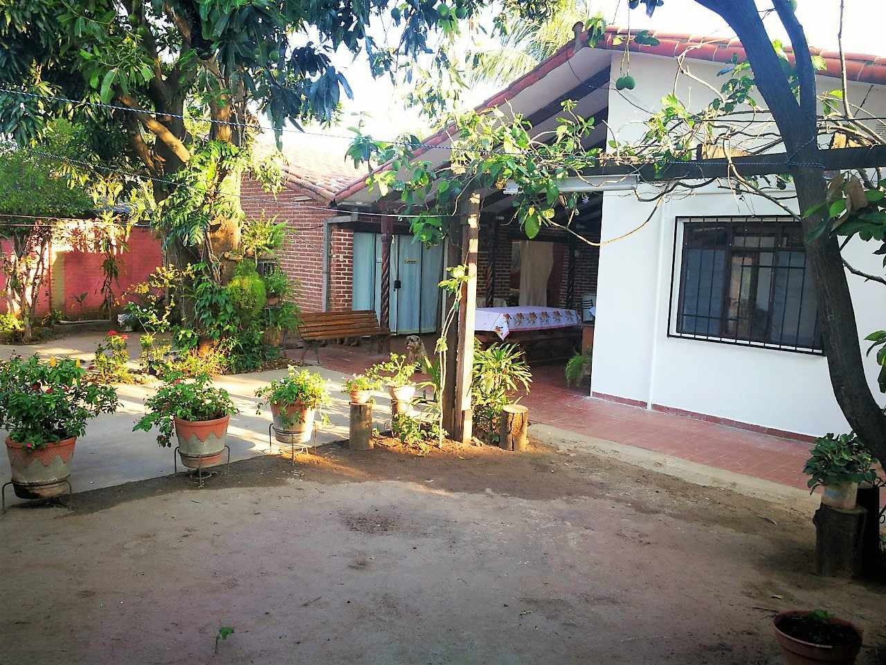 Casa  Barrio Héroes del Chaco, a solo 5 cuadras de la Av. 3 Pasos al frente Foto 11