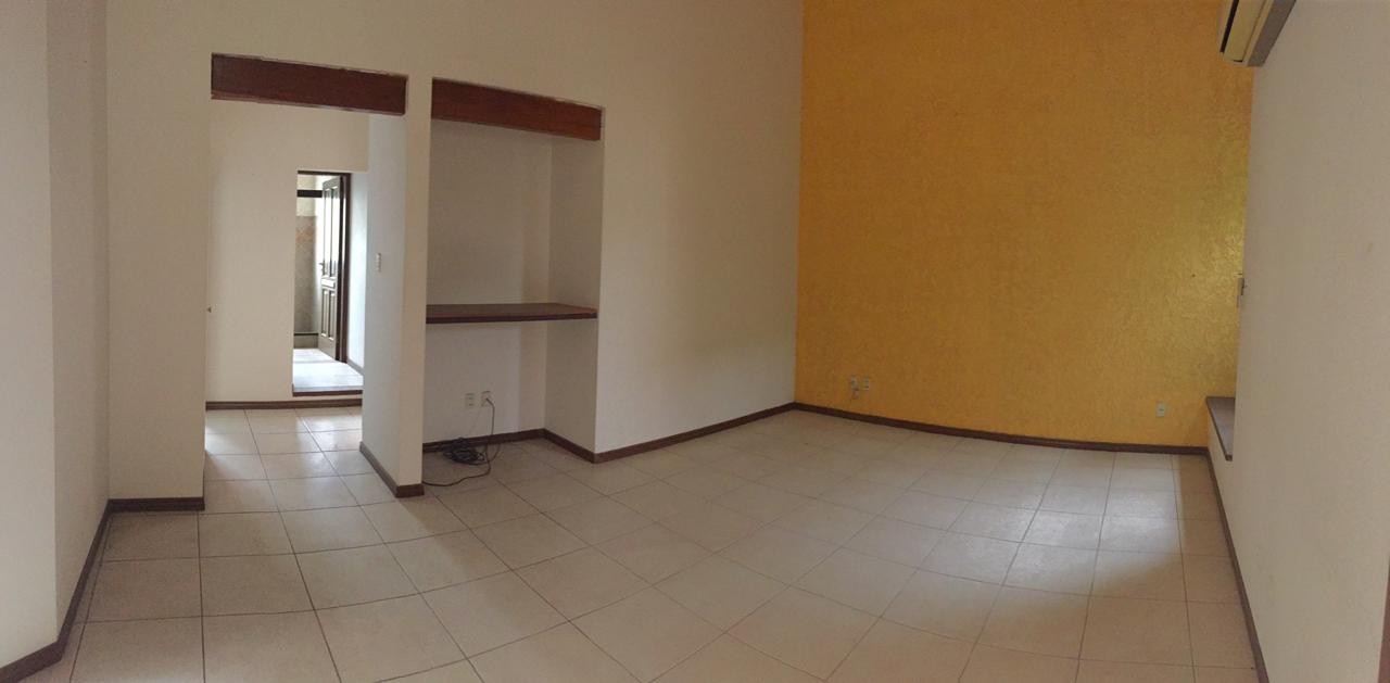 Casa en VentaCalle Barcelona zona las palmas  4 dormitorios 5 baños 2 parqueos Foto 5