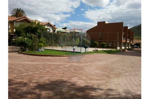 Departamento en Sacaba en Cochabamba 3 dormitorios 3 baños 1 parqueos Foto 6