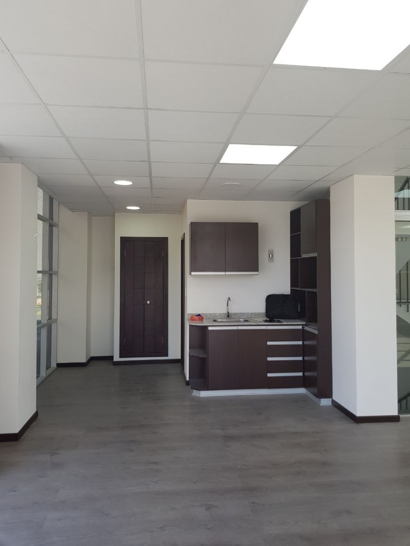 Oficina en AlquilerBloque C, No.14 Calle H Ferrecio 1154 San Miguel, Calacoto. Foto 8