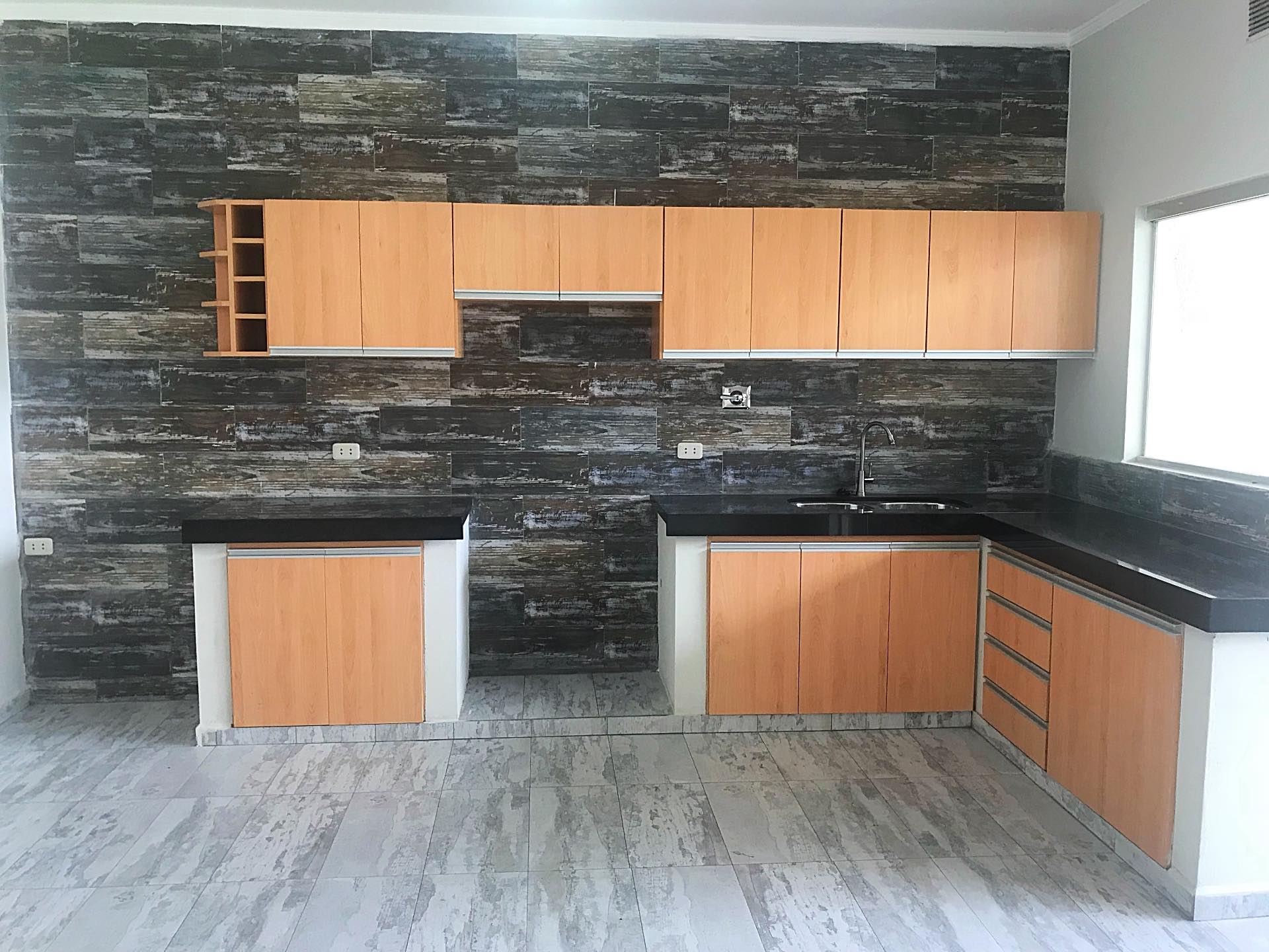 Casa en VentaCASAS EN VENTA - URBANIZACIÓN ESPAÑA 3 dormitorios 3 baños 2 parqueos Foto 4