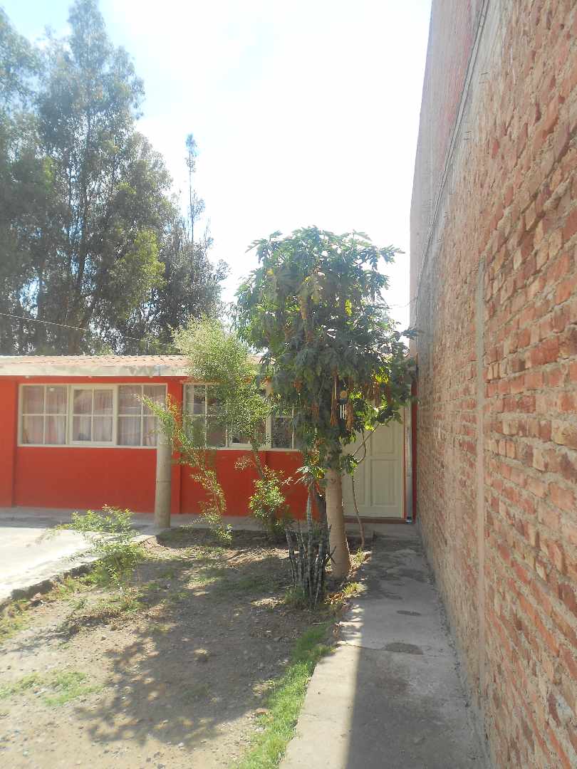Casa en Quillacollo en Cochabamba 5 dormitorios 2 baños  Foto 9