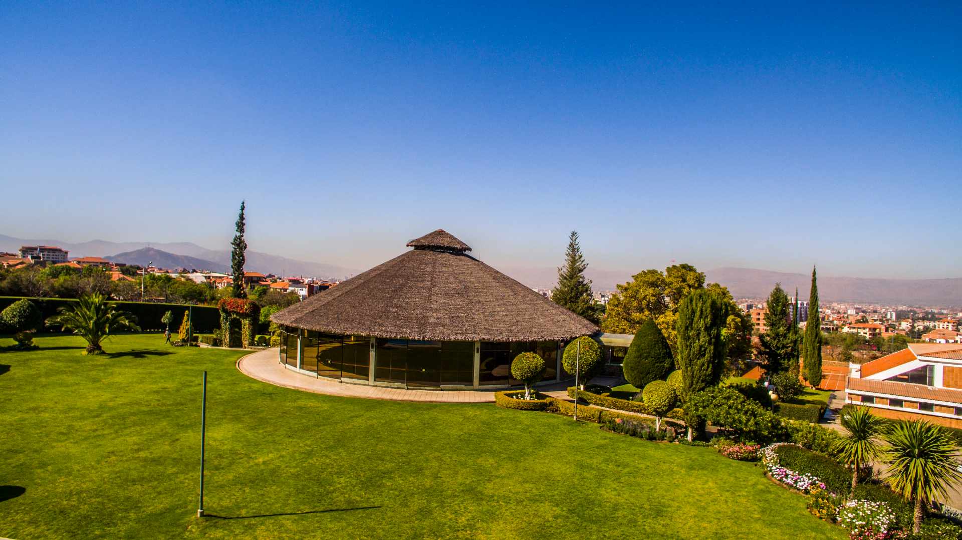 Casa en Villa Taquiña en Cochabamba 5 dormitorios 5 baños 3 parqueos Foto 17