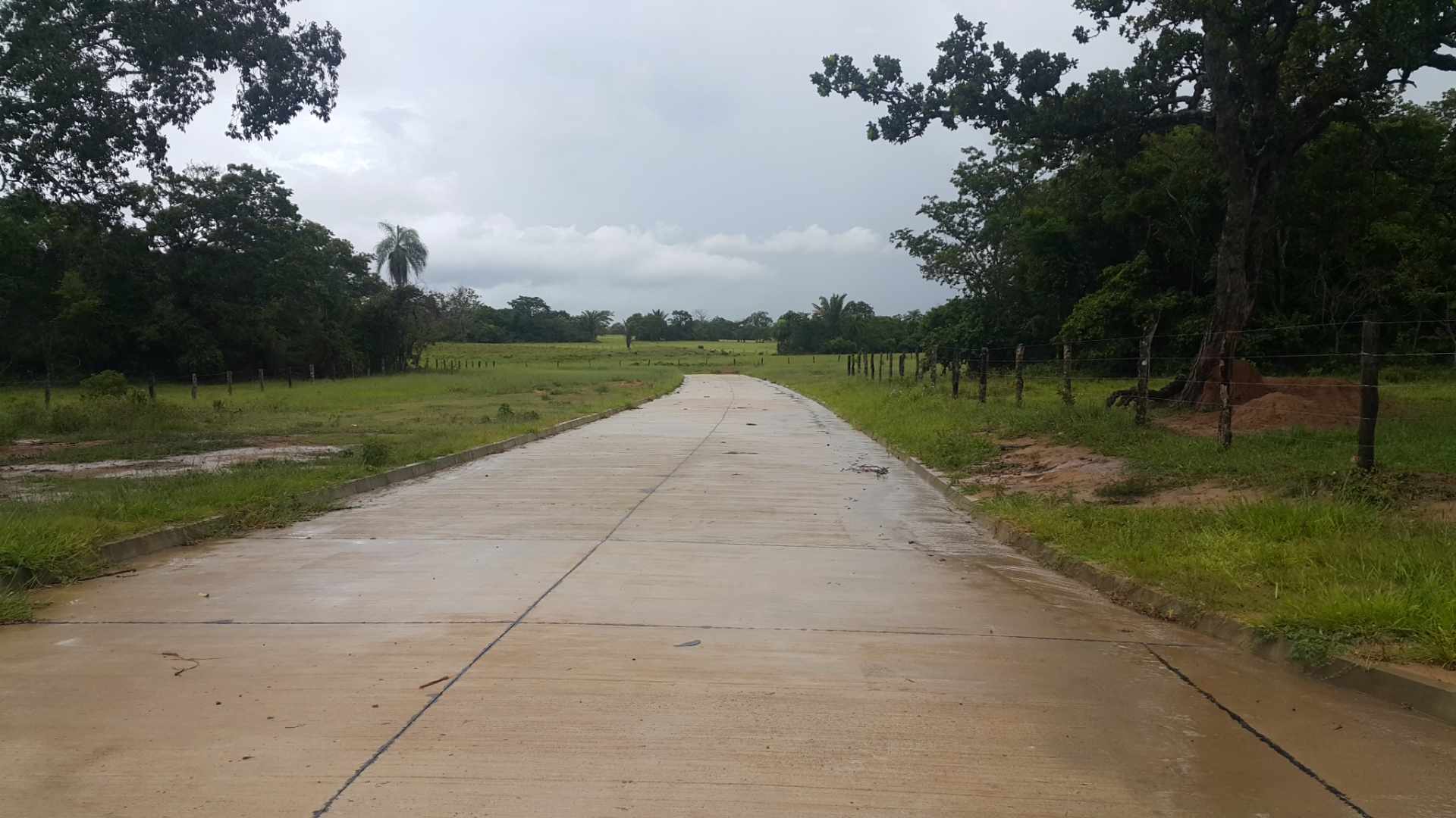 Terreno Urbanización LOS HORCONES - Urubó Foto 9