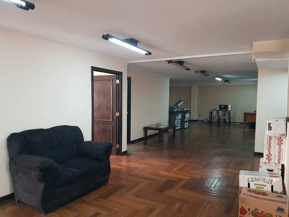 Oficina en Sopocachi en La Paz 6 dormitorios 2 baños 2 parqueos Foto 6
