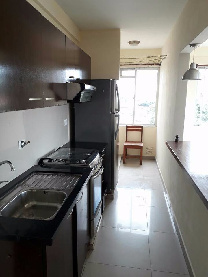 Departamento en AnticréticoDPTO. EN ANTICRETICO 35.000 $ DOLARES CON OPCIÓN A VENTA EN AV. BUSCH CASI 4TO ANILLO Foto 6
