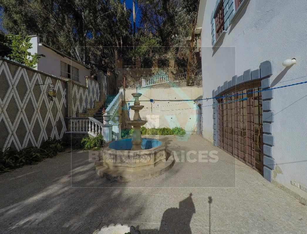Casa en La Florida en La Paz 4 dormitorios 5 baños 6 parqueos Foto 5