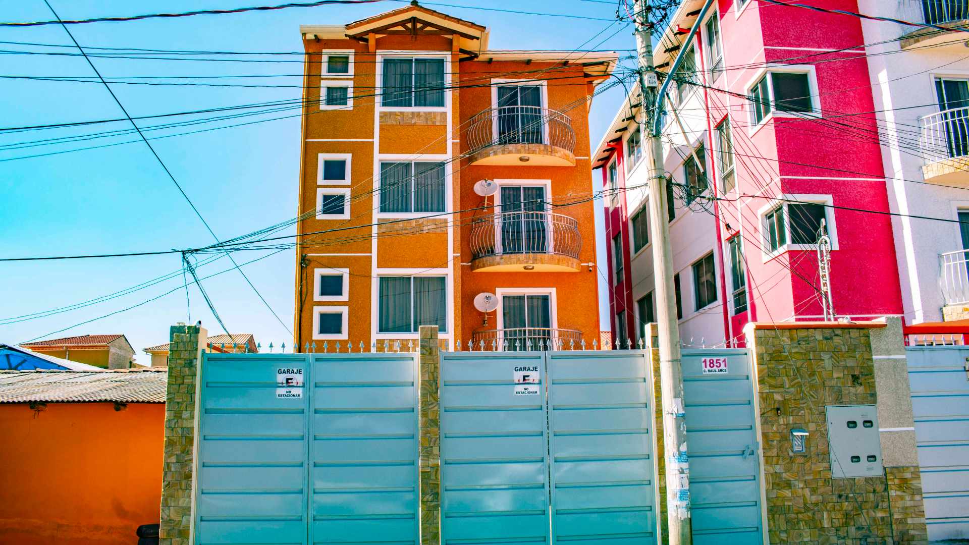 Departamento C. Raul Arce esquina Cañada Cochabamba Foto 1