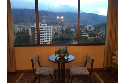 Departamento en Muyurina en Cochabamba  4 baños 1 parqueos Foto 25