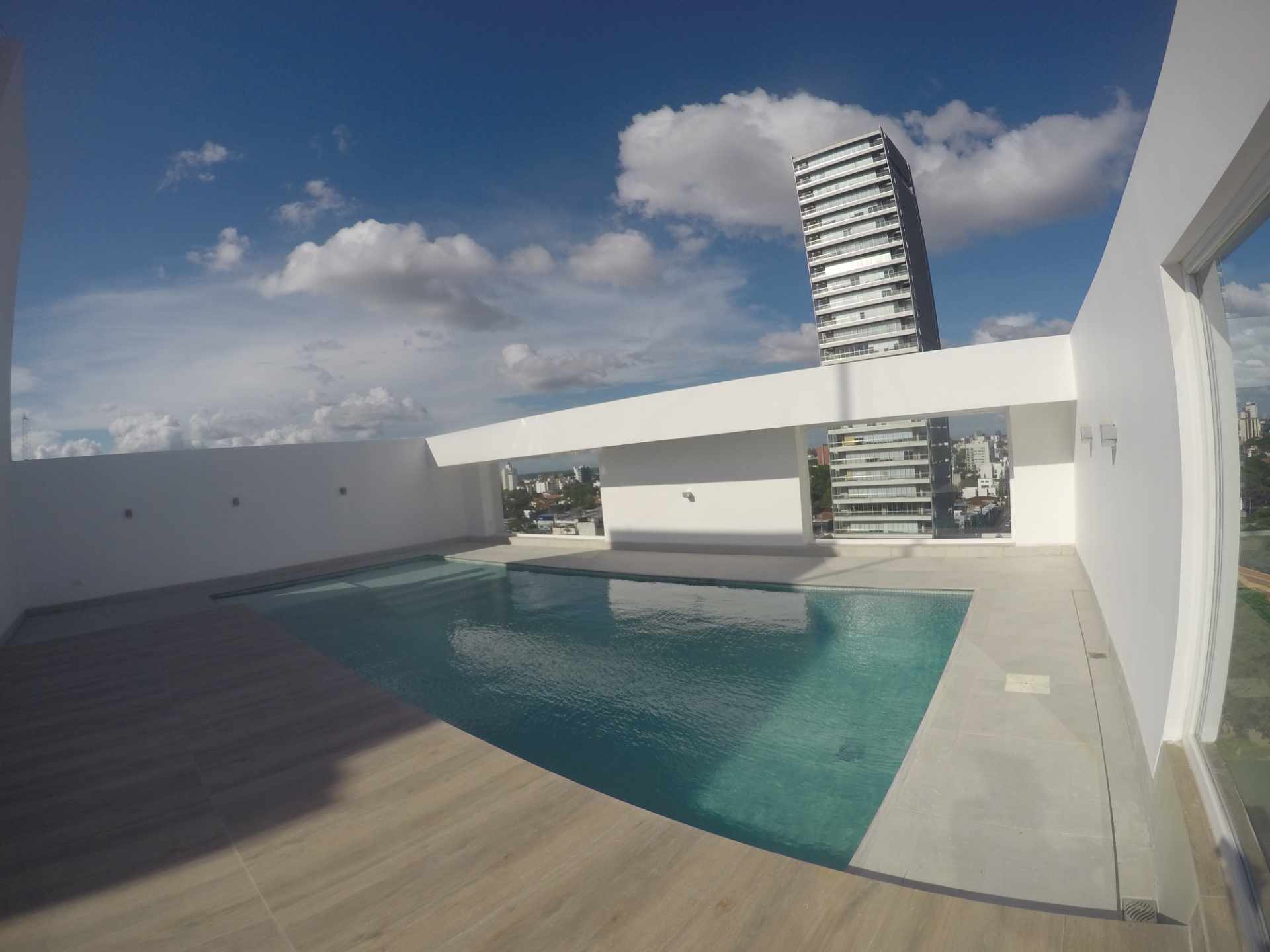 Departamento Condominio Condado 4 [Equipetrol, a lado del Colegio Alemán], Departamento a estrenar de lujo en alquiler de 2 suites + 1 parqueo techado. [1000$us., expensas incluidas] Foto 14