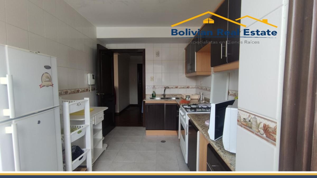 Departamento en AlquilerBONITO DEPARTAMENTO AMOBLADO EN ALQUILER – CALACOTO, AV. BALLIVIÁN 2 dormitorios 2 baños  Foto 4
