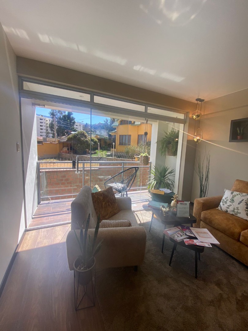 Departamento en AnticréticoANTICRETICO DEPARTAMENTO A ESTRENAR  ACHUMANI 3 dormitorios 3 baños 1 parqueos Foto 3