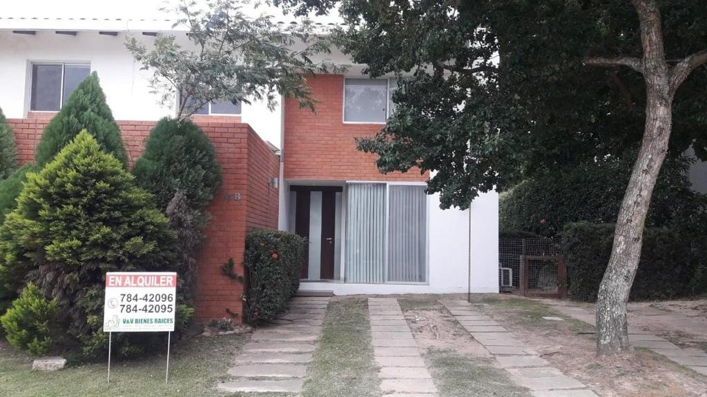 Casa en AlquilerCONDOMINIO LOS BATOS DEL URUBO 3 dormitorios 5 baños 2 parqueos Foto 21