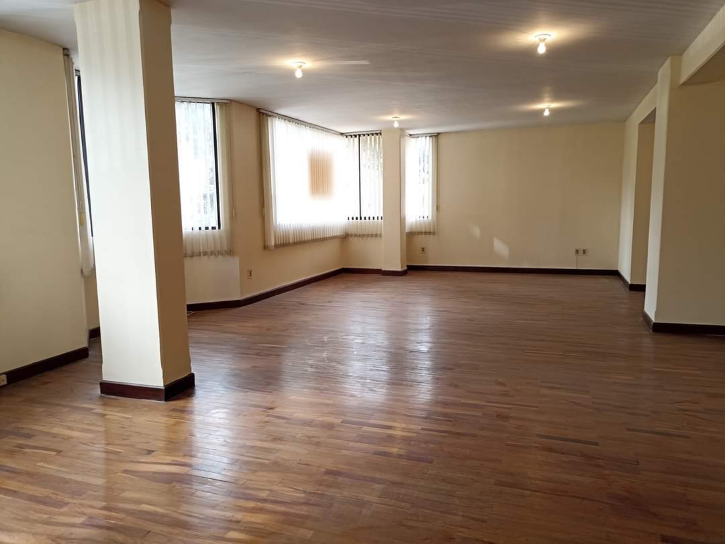 Oficina en VentaObrajes  1 dormitorios 1 baños  Foto 2