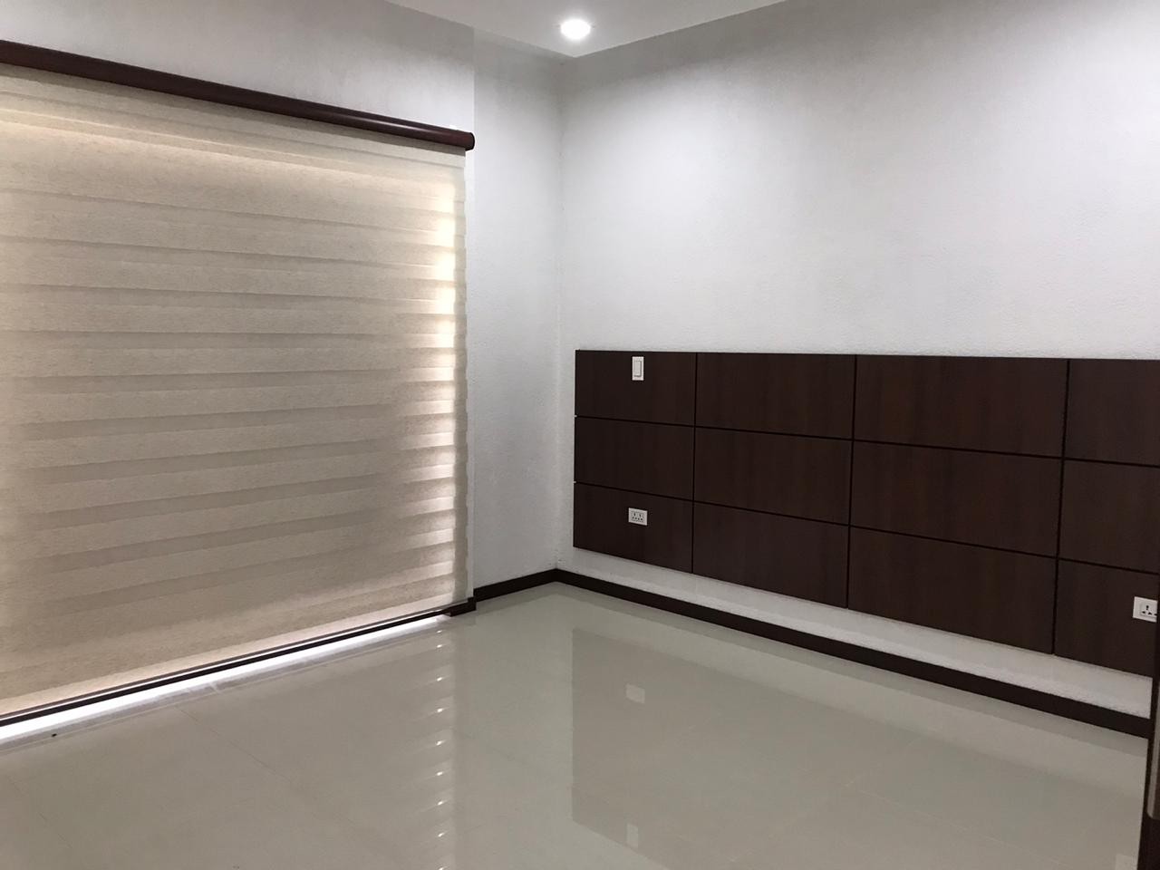 Casa en Urubó en Santa Cruz de la Sierra 3 dormitorios 5 baños 4 parqueos Foto 3