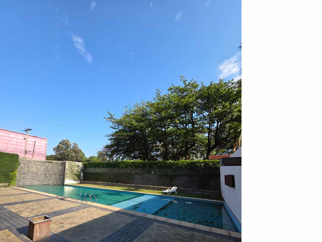 Departamento en AlquilerZona Norte 
6to. Anillo ( Av.Banzer y Beni)
Condominio Torres de  la Sierra 3 dormitorios 4 baños 1 parqueos Foto 3