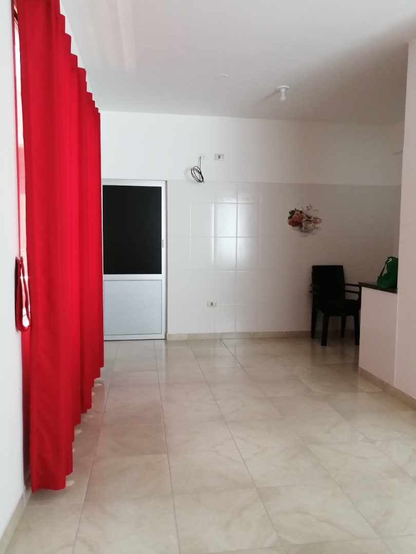 Departamento en Entre 2do y 3er anillo Este en Santa Cruz de la Sierra 1 dormitorios 1 baños  Foto 3