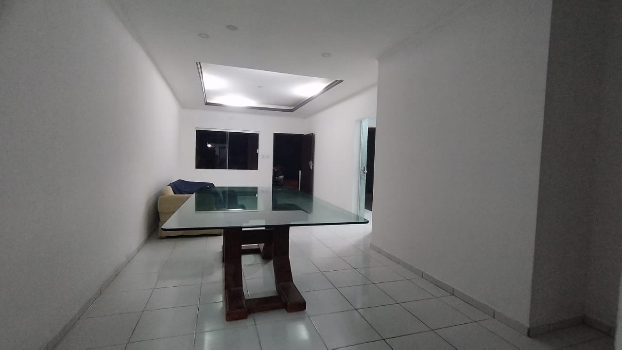 Casa en Entre 7mo y 8vo anillo Norte en Santa Cruz de la Sierra 3 dormitorios 3 baños 2 parqueos Foto 19