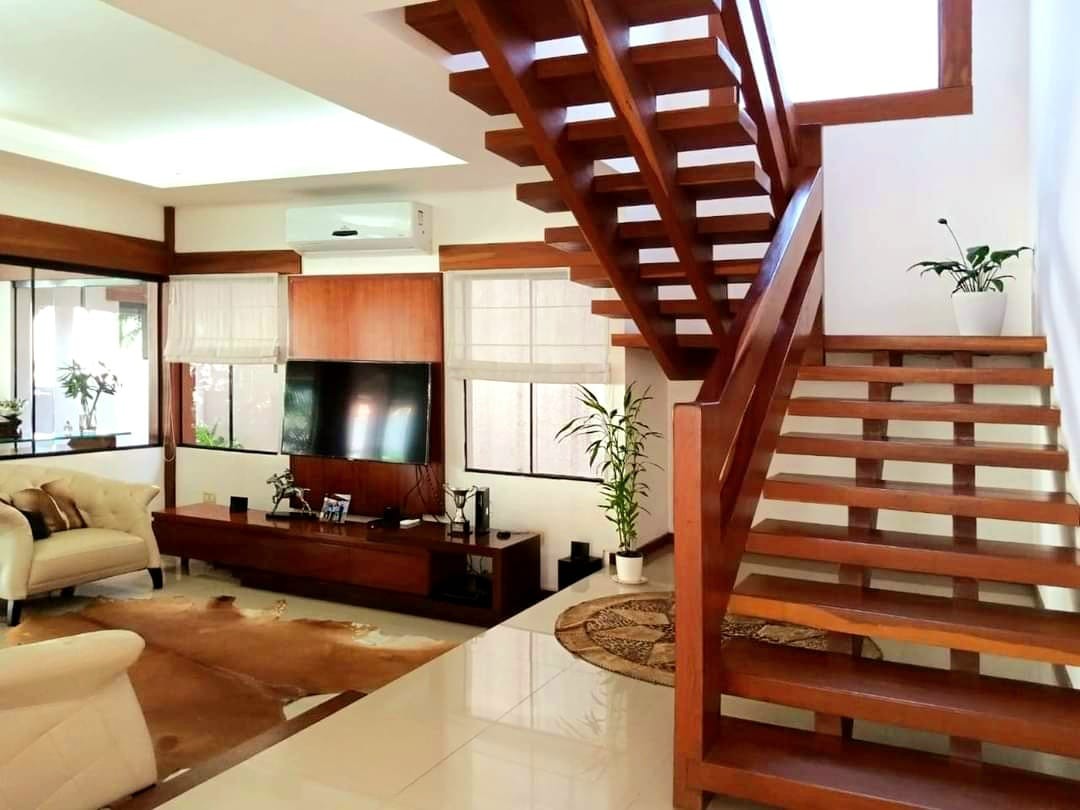 Casa en AlquilerAv  pirai 4to anillo 
Bellísima CASA AMOBLADA  de 4 DORMITORIOS  4 dormitorios 6 baños 2 parqueos Foto 3