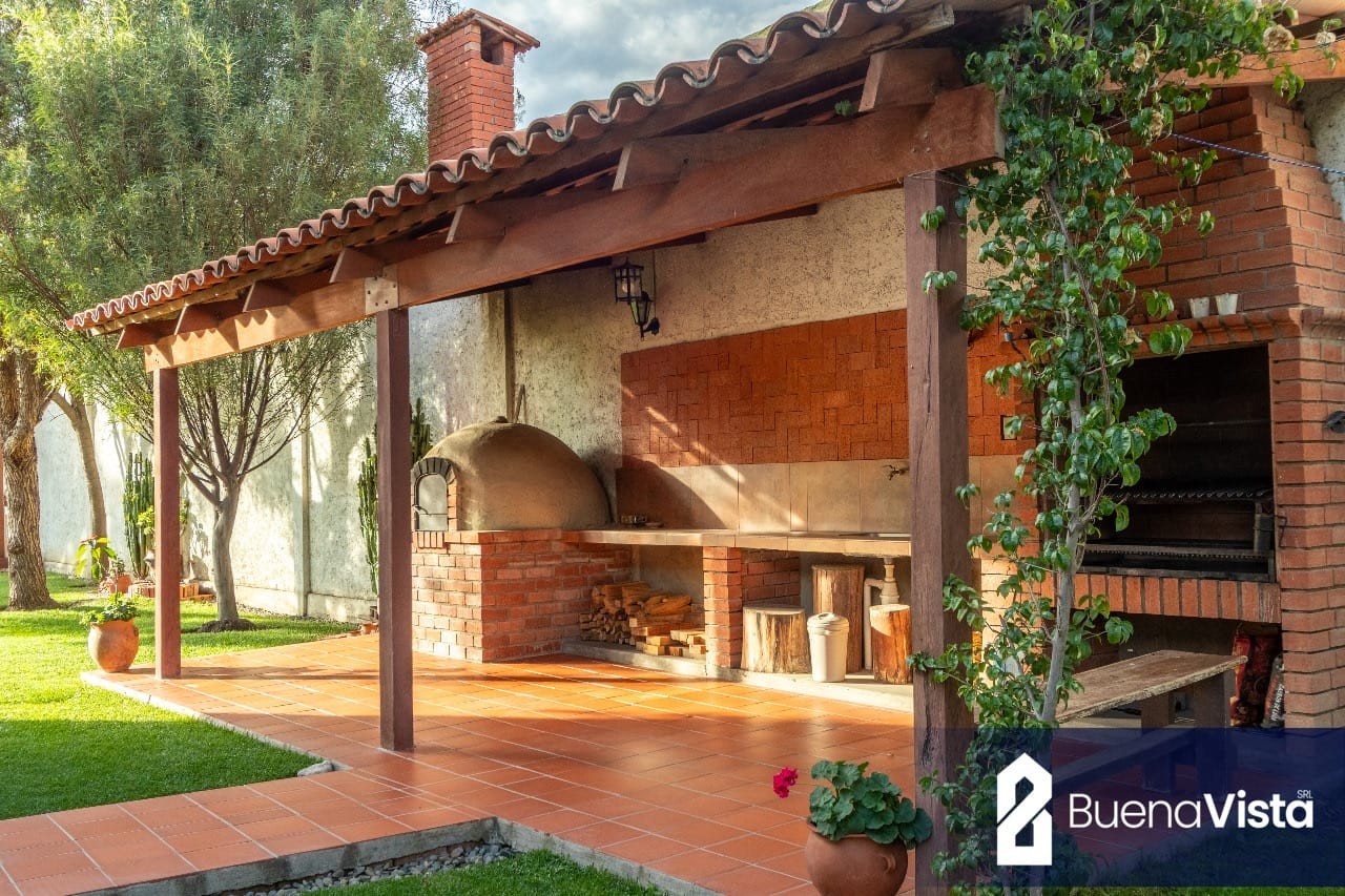 Casa en VentaHuajchilla  3 dormitorios 3 baños 3 parqueos Foto 4