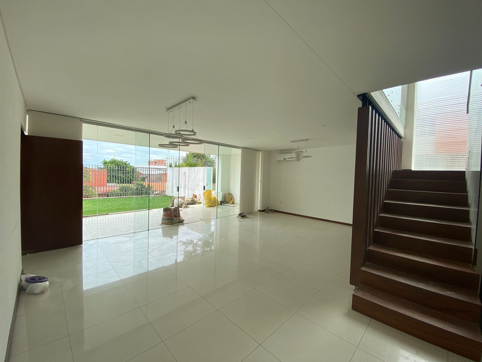 Casa en AlquilerCASA EN ALQUILER CONDOMINIO COSTA DORADA 4to ANILLO Y RADIAL 27 Foto 3