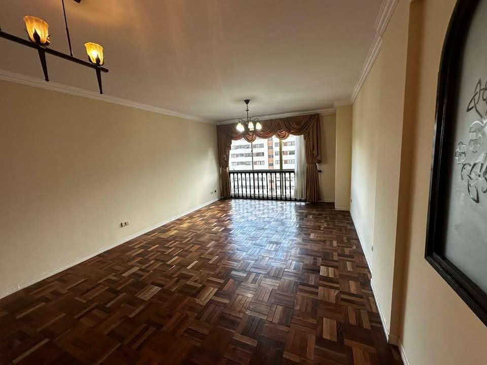 Departamento Av. Arce, esq. Pinilla Foto 5