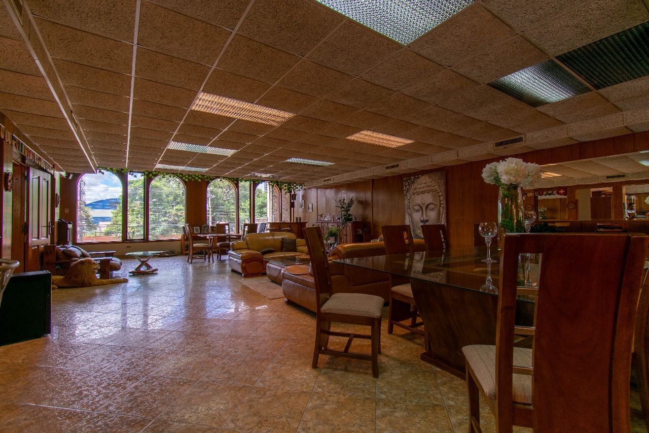 Oficina en AlquilerEquipetrol sobre 3er. anillo externo  5 dormitorios 5 baños 6 parqueos Foto 18