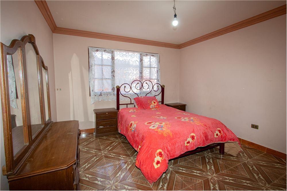 Casa en Sacaba en Cochabamba 6 dormitorios 4 baños 5 parqueos Foto 10