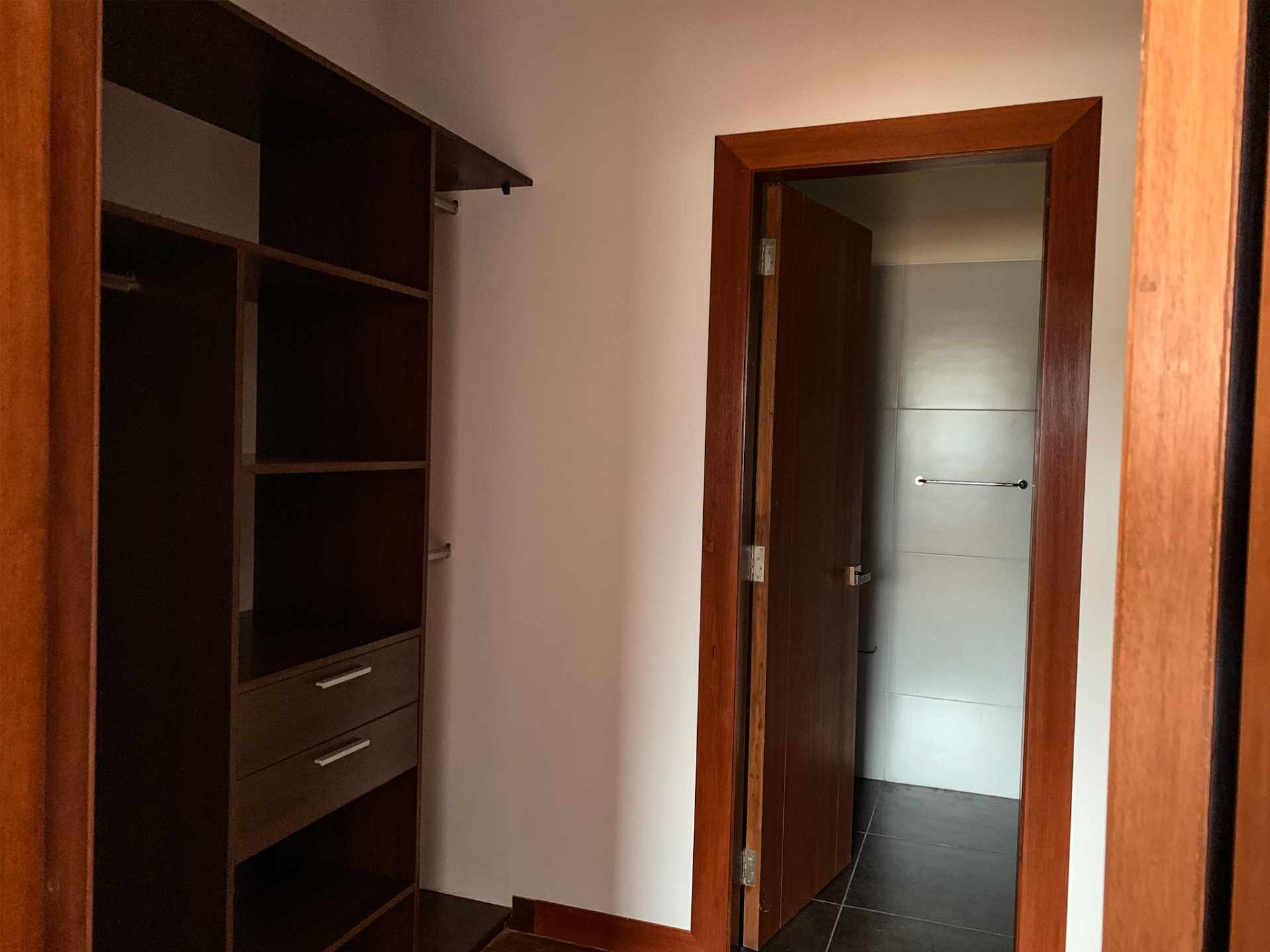 Departamento TORRE 1555 - Av. Gral. Inofuentes entre 21 y 22 de Calacoto. A una cuadra de San Miguel Foto 10