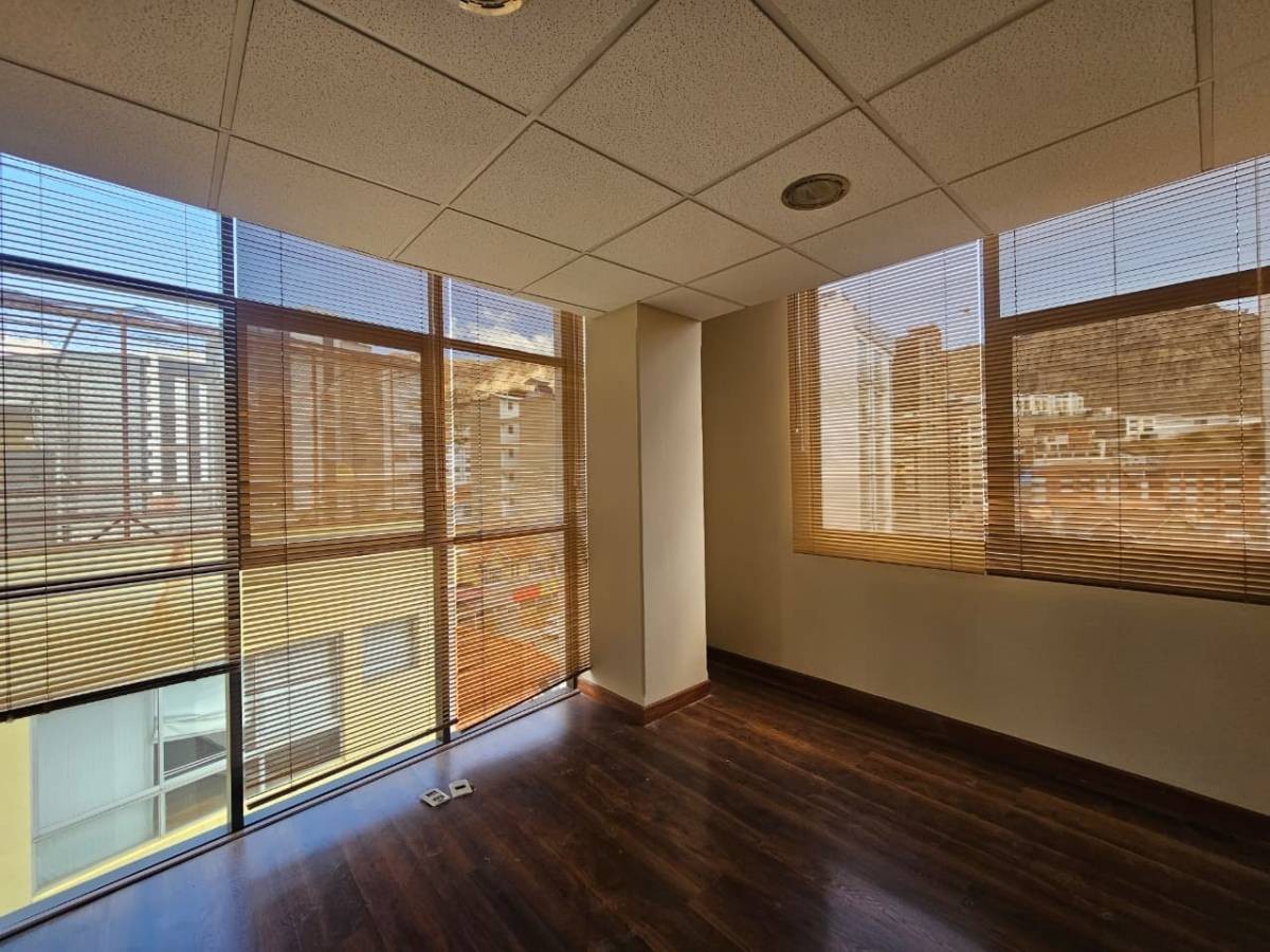 Edificio en San Miguel en La Paz 36 dormitorios 21 baños 7 parqueos Foto 23