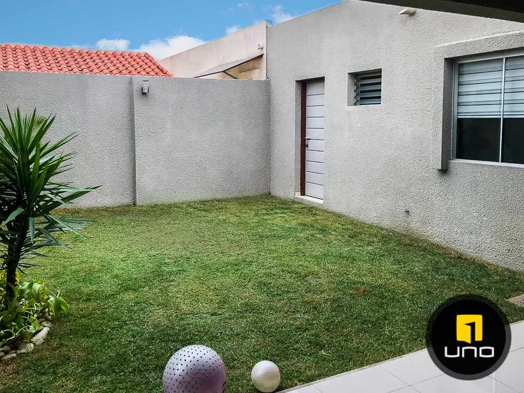 Casa en Carretera Norte en Santa Cruz de la Sierra 3 dormitorios 3 baños 2 parqueos Foto 8