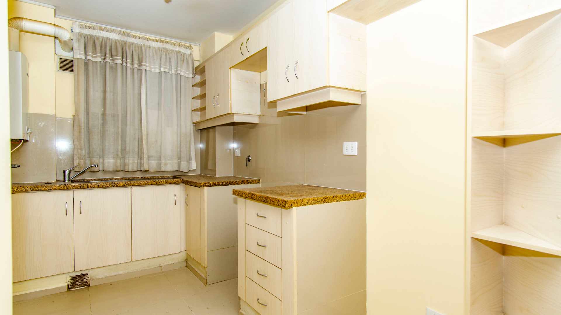 Departamento en Sarco en Cochabamba 3 dormitorios 2 baños 1 parqueos Foto 9