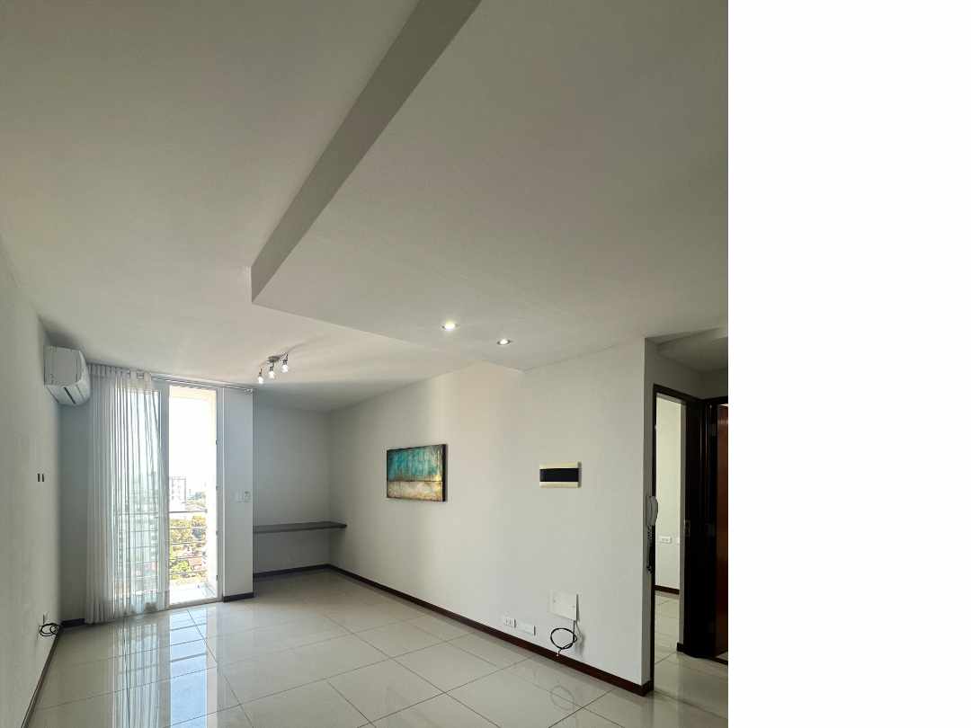 Departamento en Alquiler[CONDOMINIO MACORORO 9| EQUIPETROL] ALQUILER SIN MUEBLES: DEPARTAMENTO 1 DORMITORIO CON BALCON Y PARQUEO TECHADO 1 dormitorios 1 baños 1 parqueos Foto 2