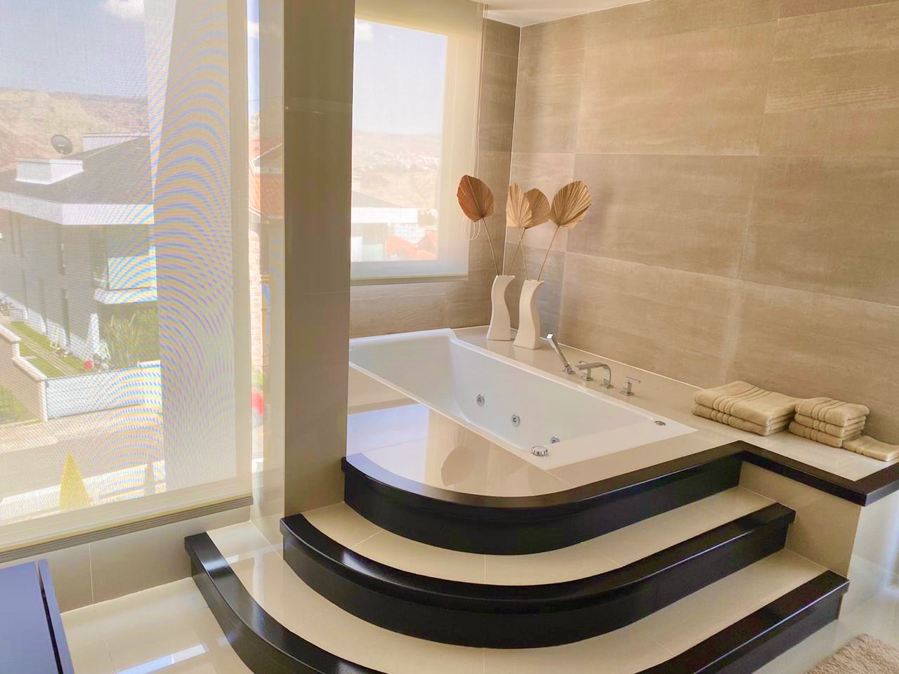 Casa CASA VACÍA O AMOBLADA DE 4 DORMITORIOS EN ALQUILER, CALACOTO  Foto 12