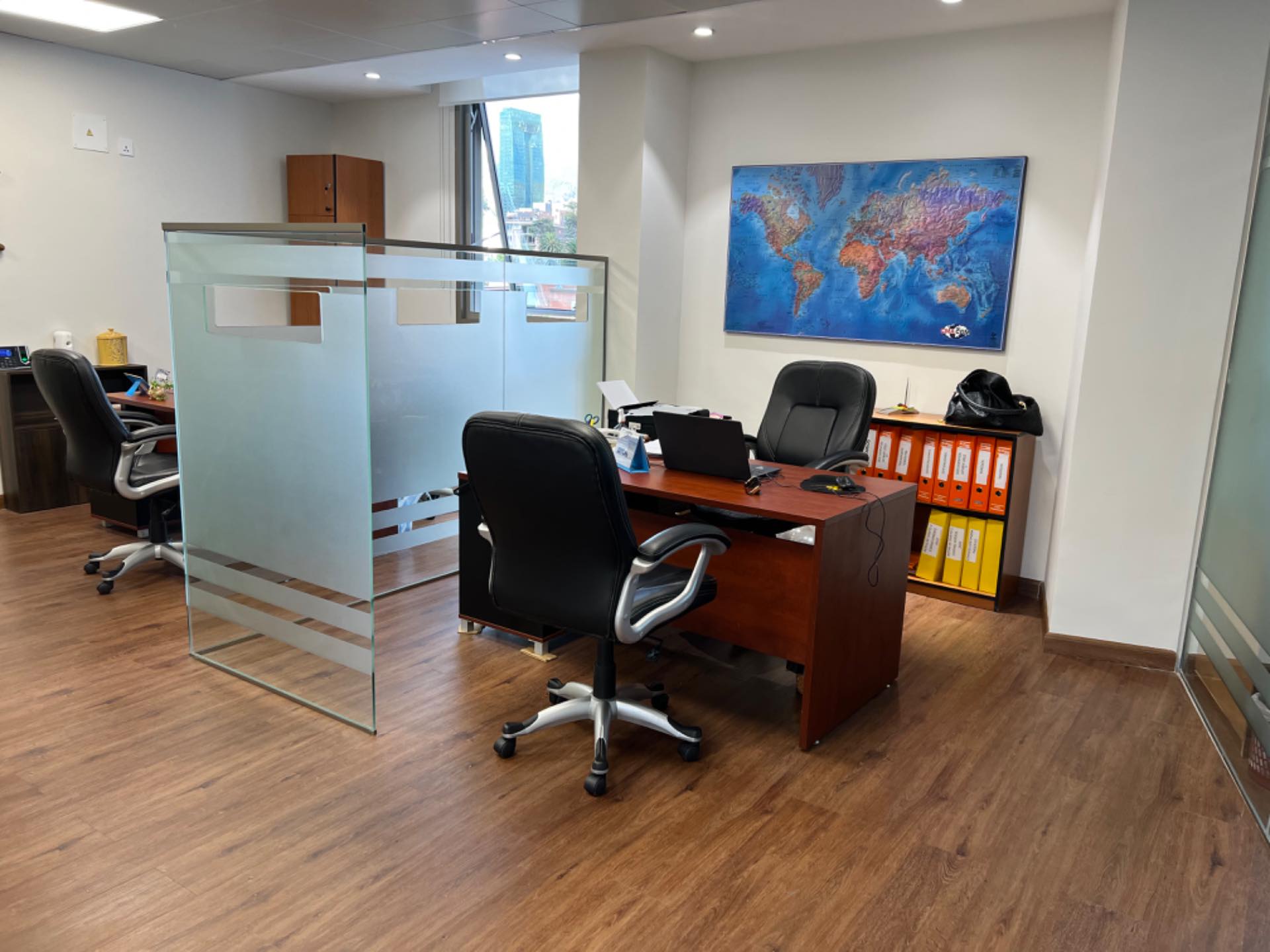 Oficina Calacoto Foto 5