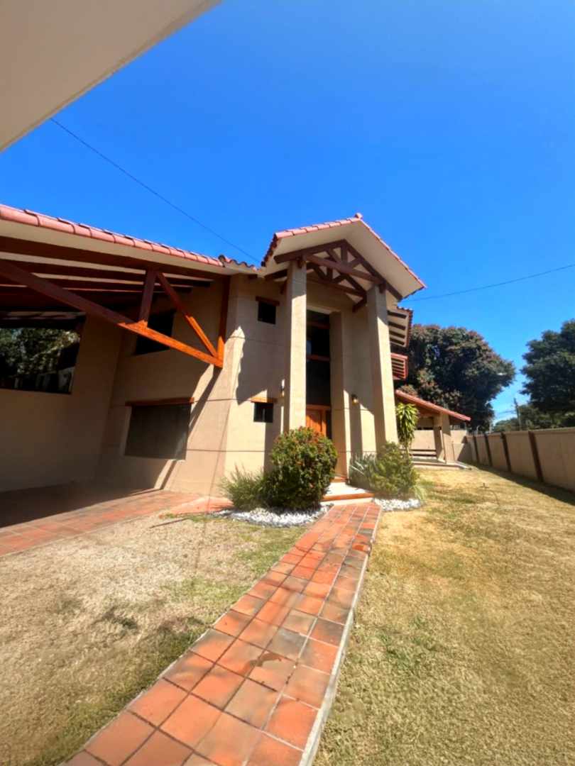 En Alquiler a $us 1,500 Foto 9