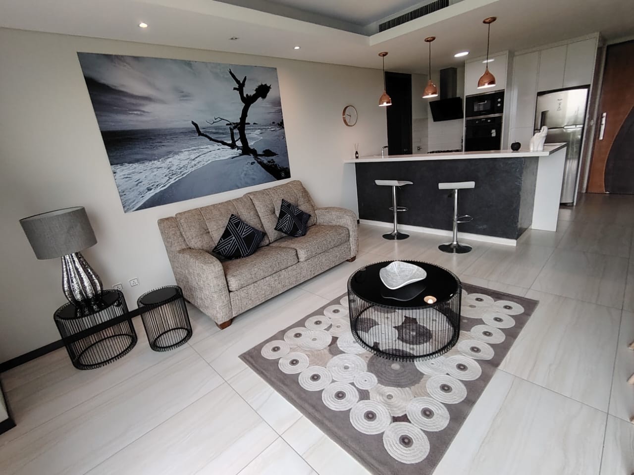 Departamento en AlquilerEquipetrol Departamento de 2 Dormitorios Amoblado en 7500Bs 2 dormitorios 2 baños 1 parqueos Foto 6