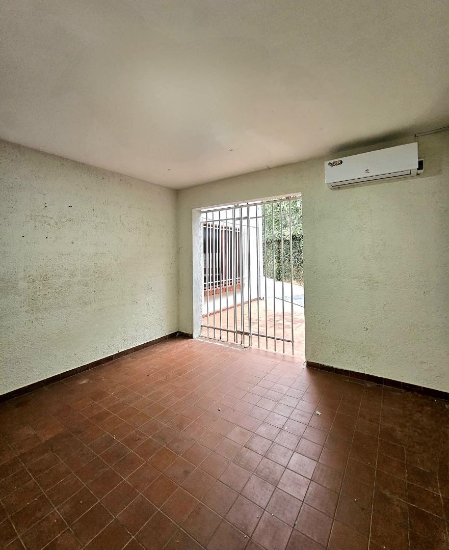 En Alquiler a Bs 8,300 Foto 11