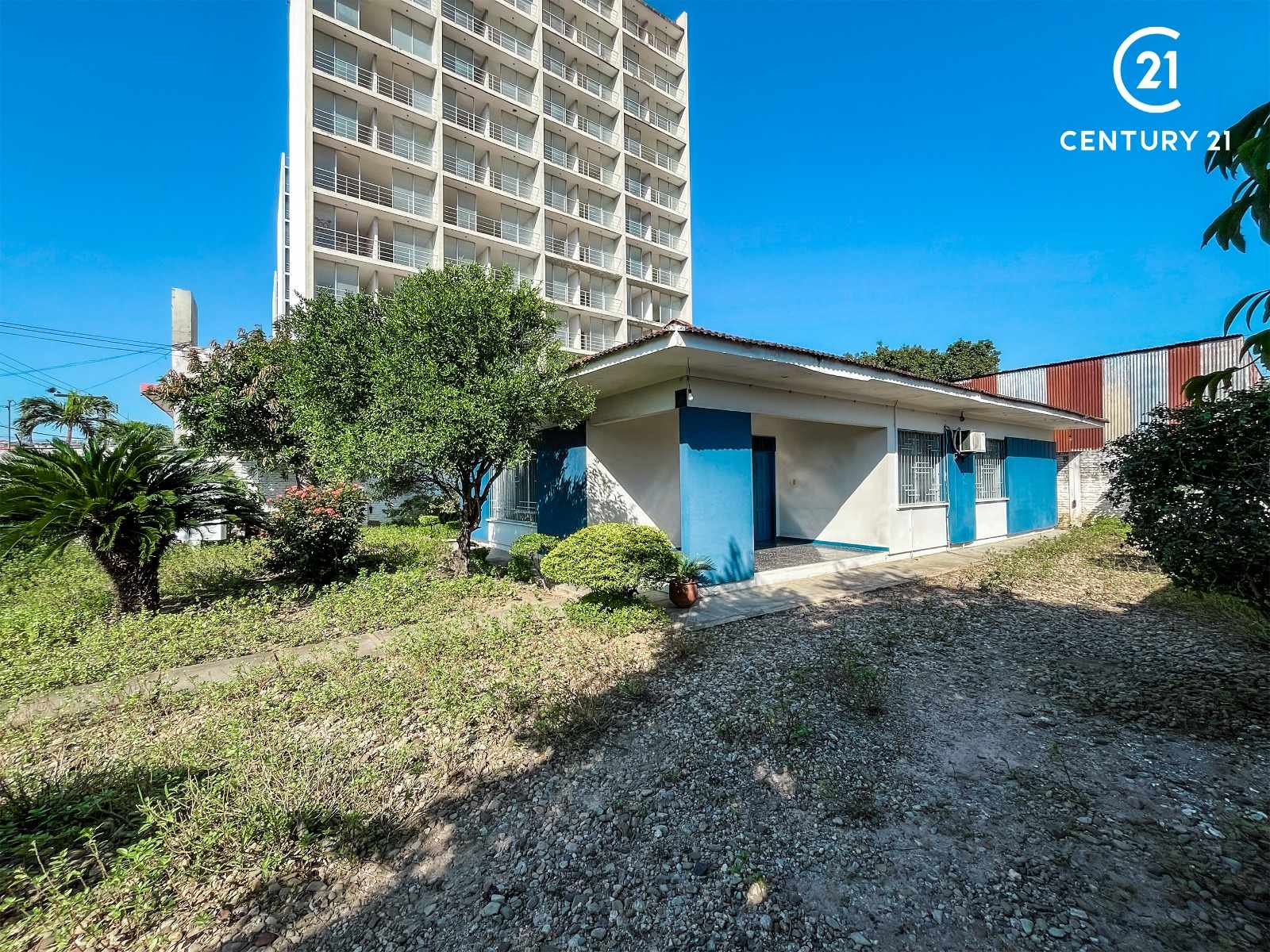 Terreno SOBRE 2DO ANILLO, EN ZONA ALTAMENTE COMERCIAL
ENTRE PIRAI Y DOBLE VIA LA GUARDIA
 Foto 5