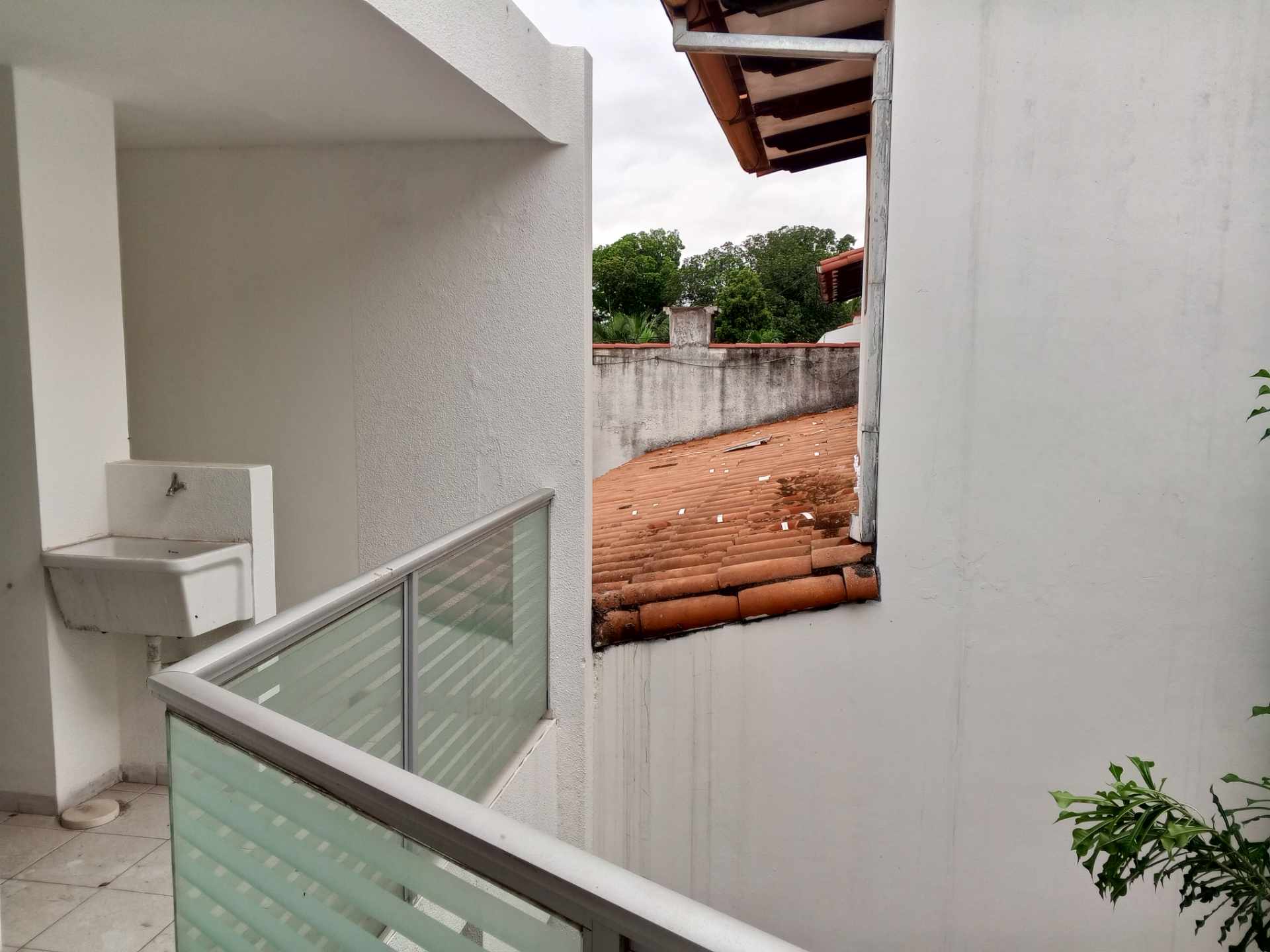 Casa en Alquiler[CONDOMINIO JERUSALEN| 4TO. Y 5TO. ANILLO ZONA NORTE ENTRE RADIAL 26 Y 27 CERCA DE MALL LAS BRISAS] ALQUILER SIN MUEBLES CASA DE 2 PLANTAS, DE 3 DORMITORIOS PET FRIENDLY, CON DEPENDENCIAS Y PARQUEO TECHADO Foto 18