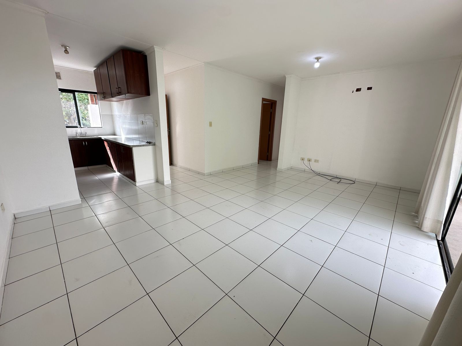 Casa Cond. Fontana La Riviera 1 ,  En Alquiler Bs 3.350 (incluye expensas) Foto 10