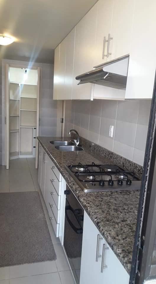 Departamento en AlquilerAv. Moseñor Quiroz 3 dormitorios 3 baños 1 parqueos Foto 3