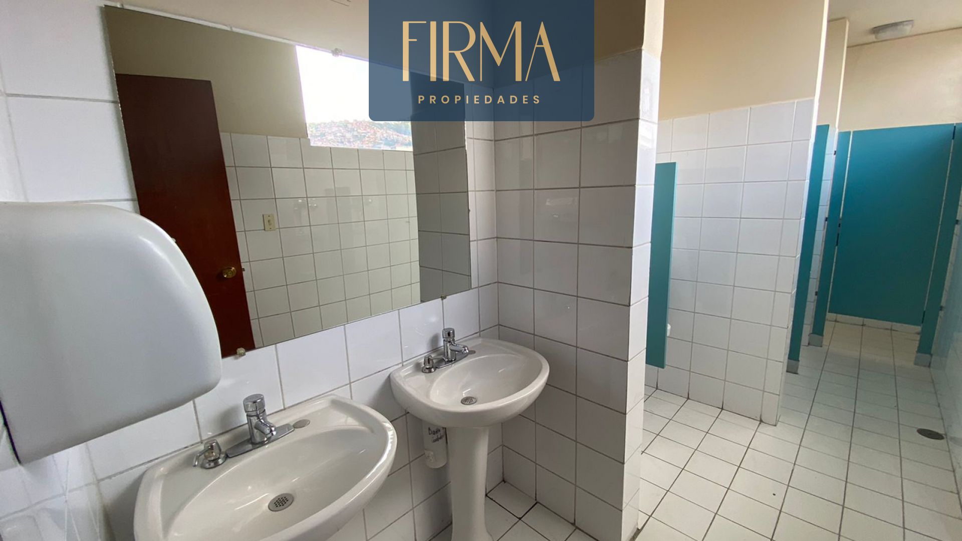 Oficina en Miraflores en La Paz  4 baños  Foto 9