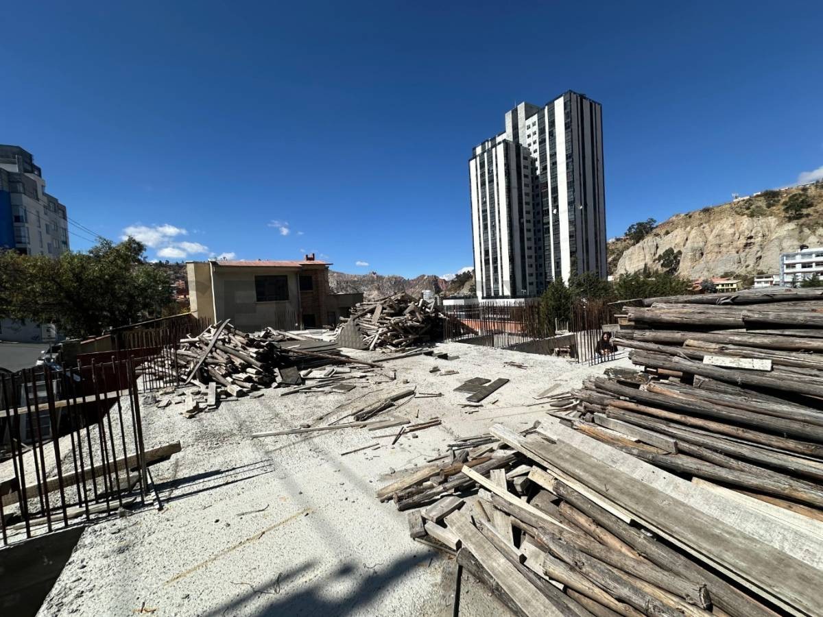 Terreno OBRAJES, CALLE DEMETRIO CANELAS Foto 12