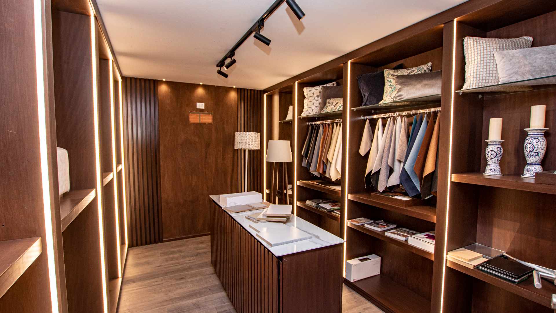 Galpón en Venta Calle Francisco Palau casi Av. Chapare  Foto 3