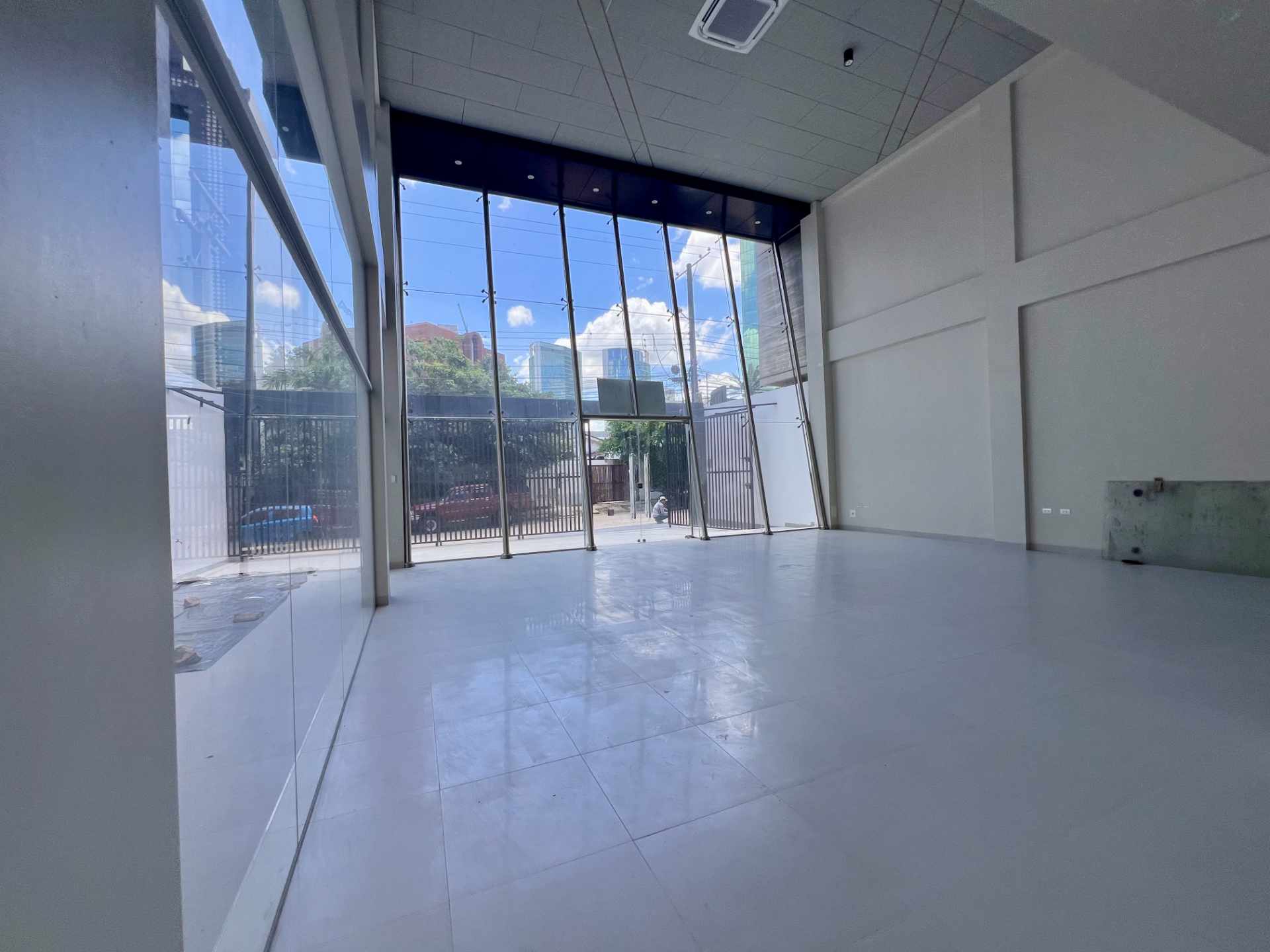 En Alquiler a Bs 23,000 Foto 5